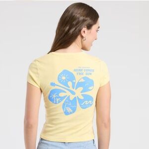 NWOT Originality Here Comes the Sun T-shirt